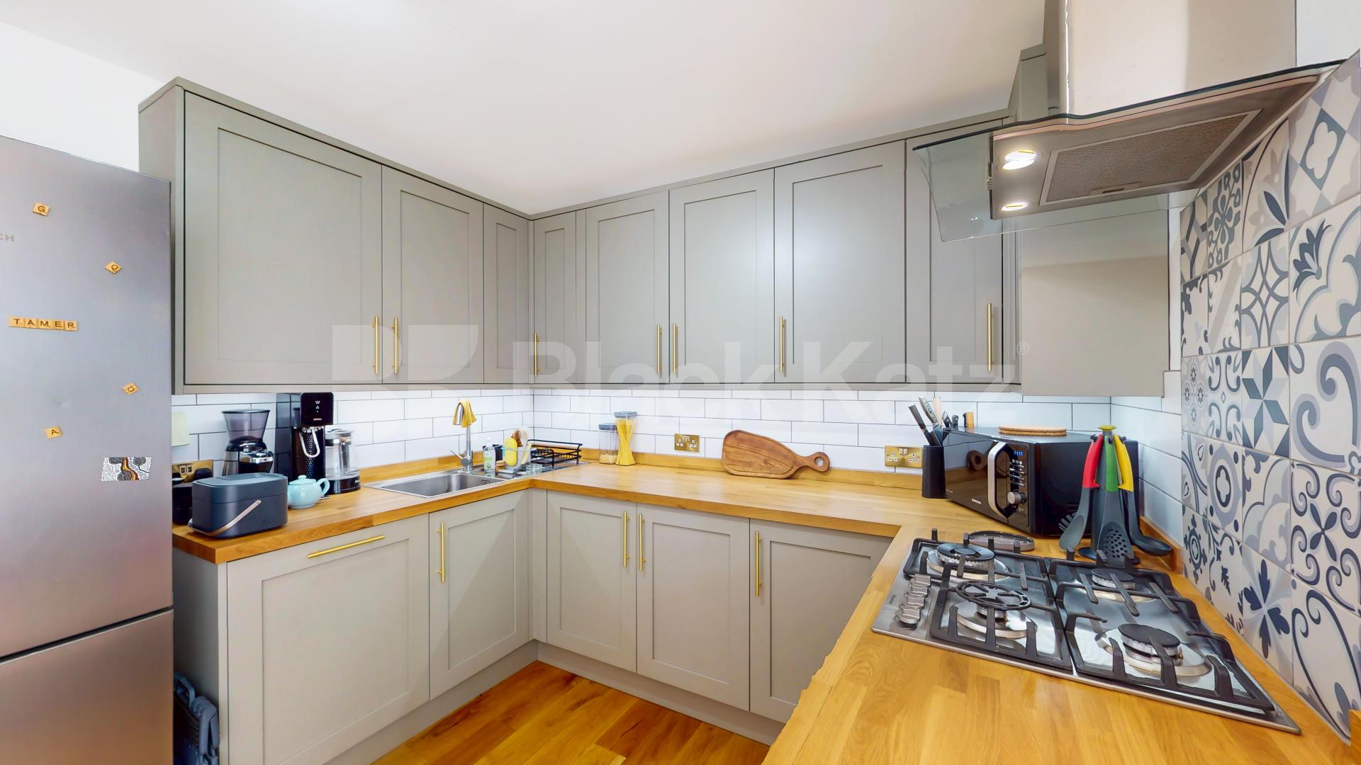 Bright Two-Bedroom Garden Flat in Tufnell Park Tufnell Park Road, Tufnell Park 